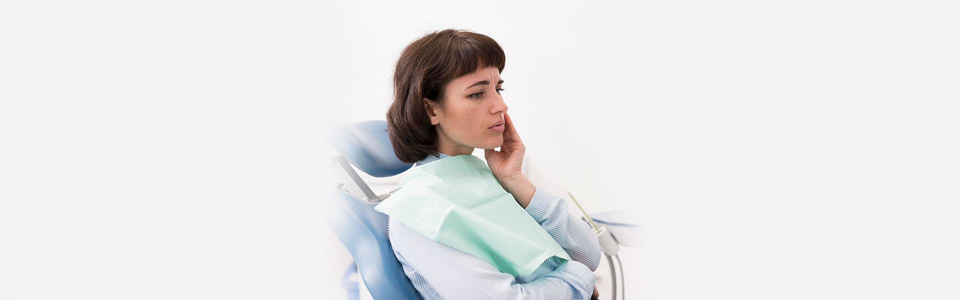 Is Tooth Extraction an Emergency Procedure, and When Is It Necessary?
